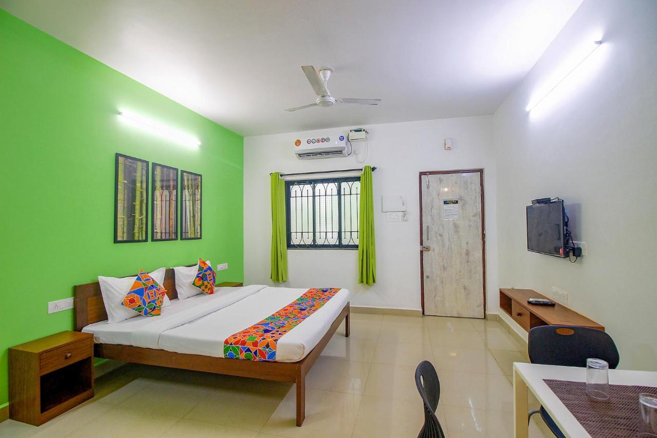 Fabescape Sk Studios With Pool & Gym, Arpora Ó-Goa Kültér fotó