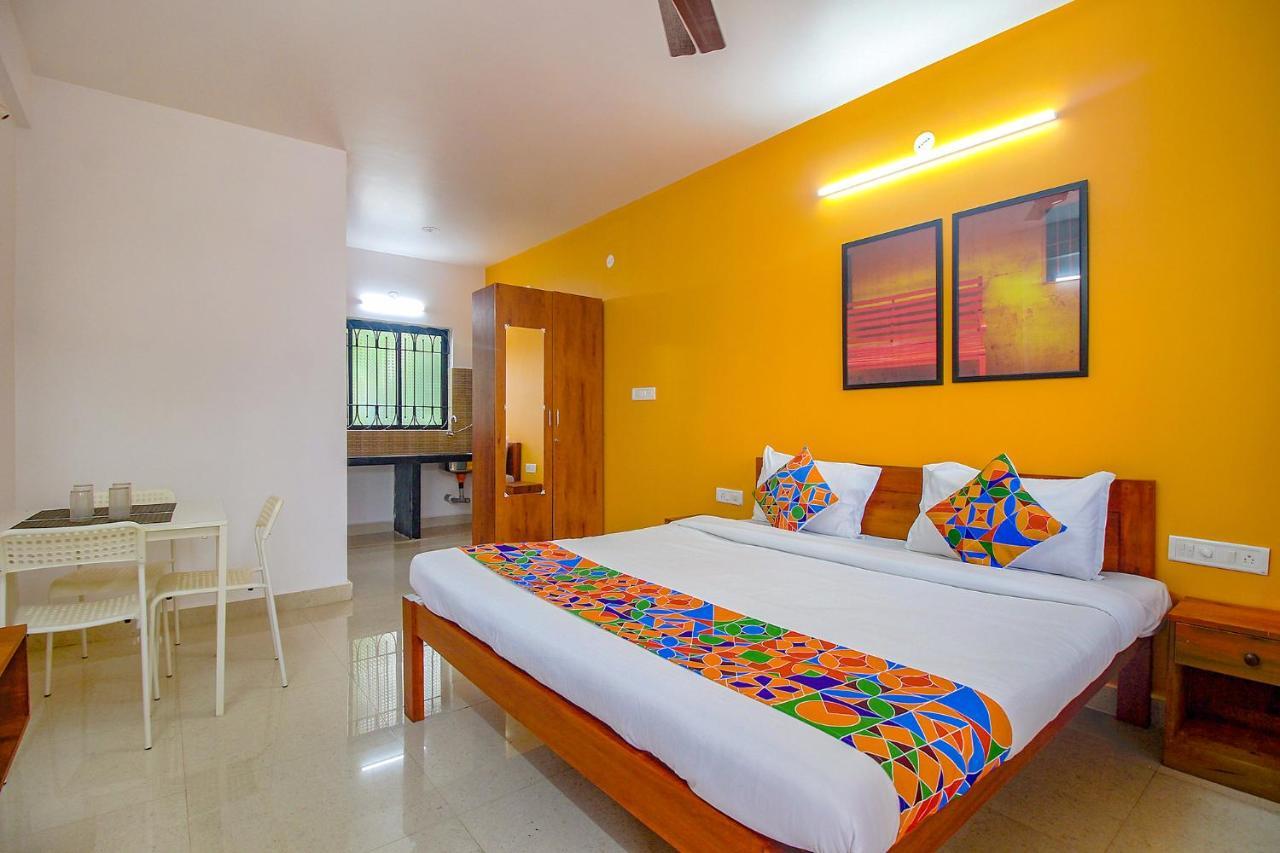 Fabescape Sk Studios With Pool & Gym, Arpora Ó-Goa Kültér fotó